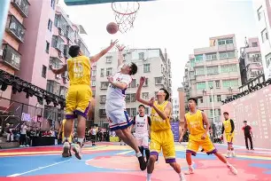 “NBA球员的社会责任：投身社区公益活动！”