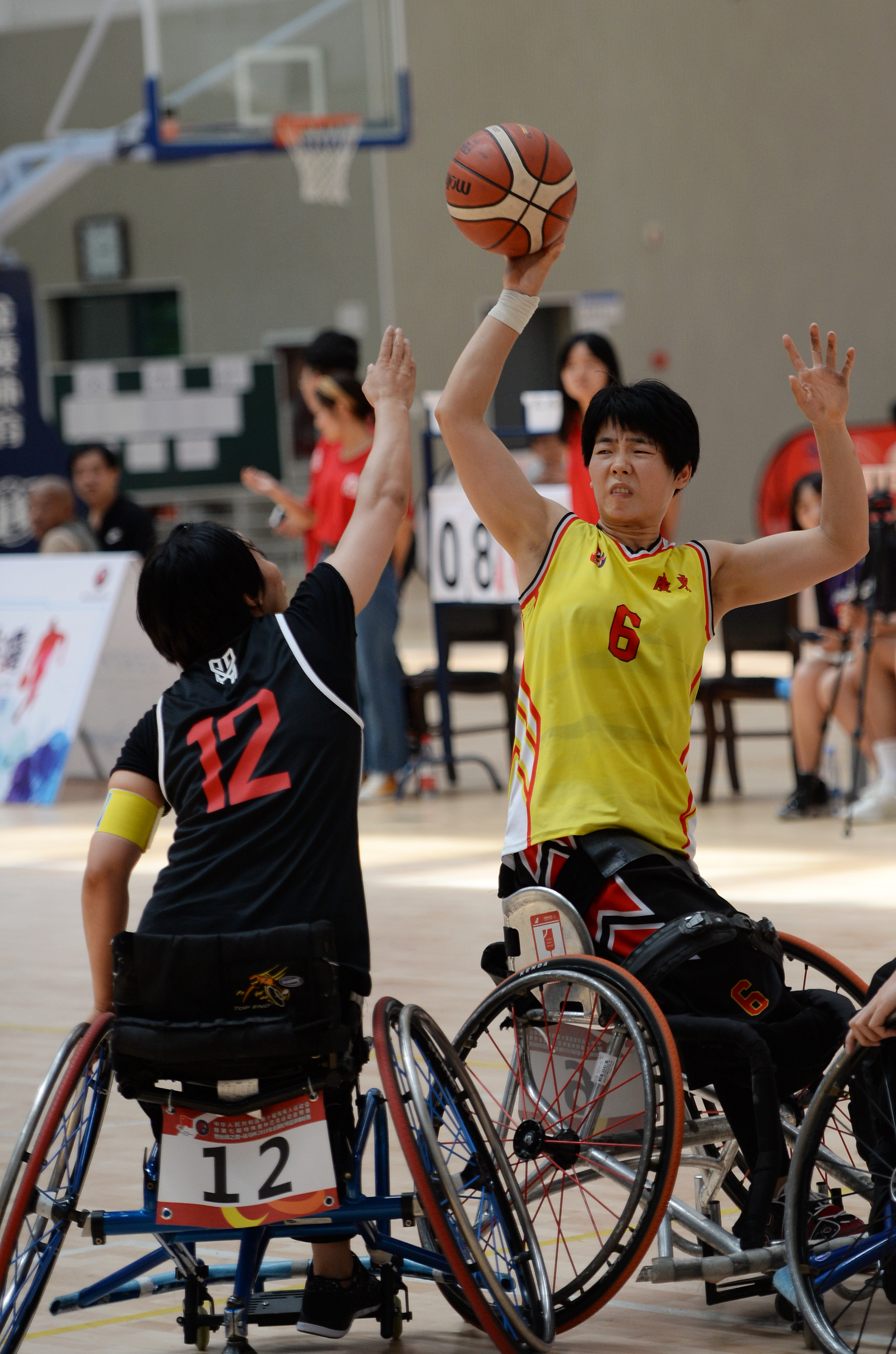 米兰中国官网-“轮椅篮球逐渐普及，展现残疾人运动员的风采！”