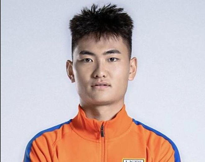 鲁能足校再出天才！16岁小将跳级进国青